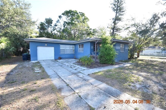 Building Photo - 2801 Sanders Dr