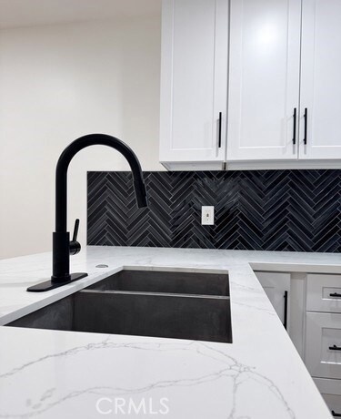 Building Photo - 17000 Burbank Blvd