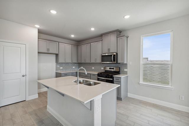 Building Photo - 608 Portina Dr