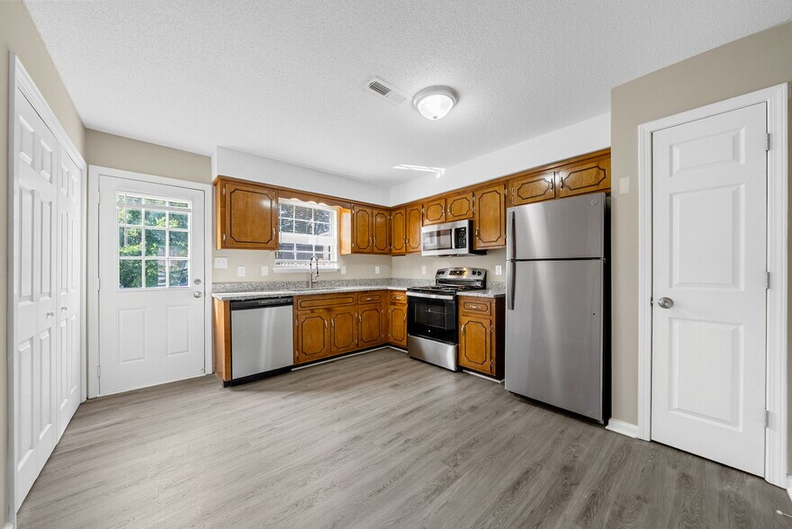 Building Photo - 261 Winters Ct