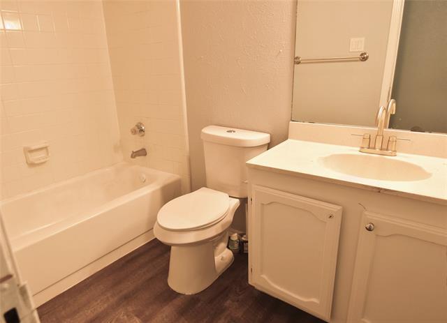 Building Photo - 4144 Wimbledon Dr