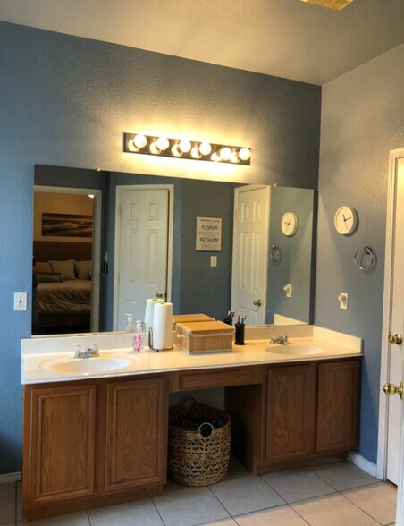 Building Photo - 3521 Desert Mesa Rd