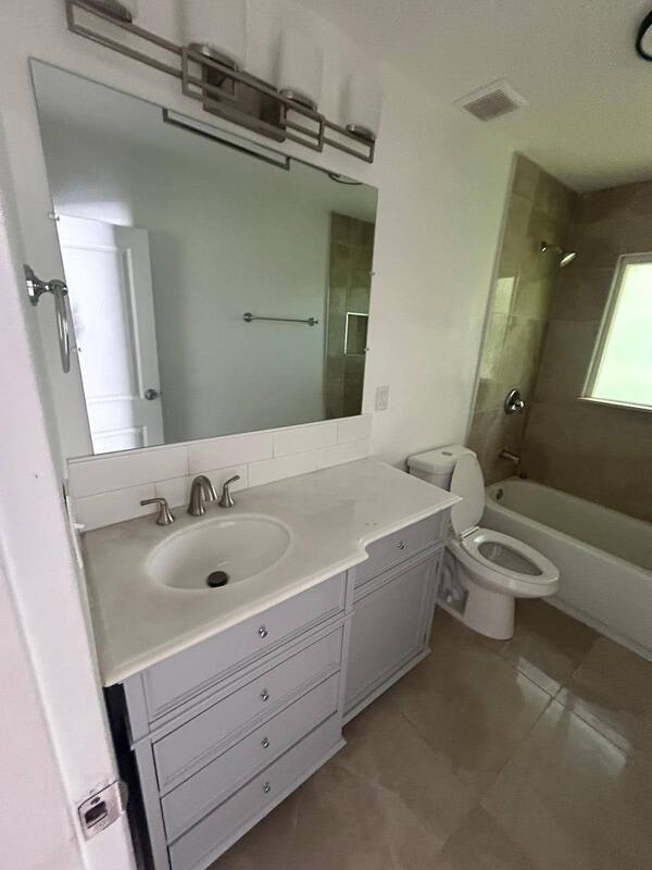 Building Photo - 2115 Mara Ct