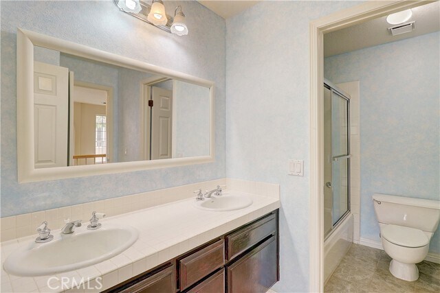 Building Photo - 22 Matisse Cir