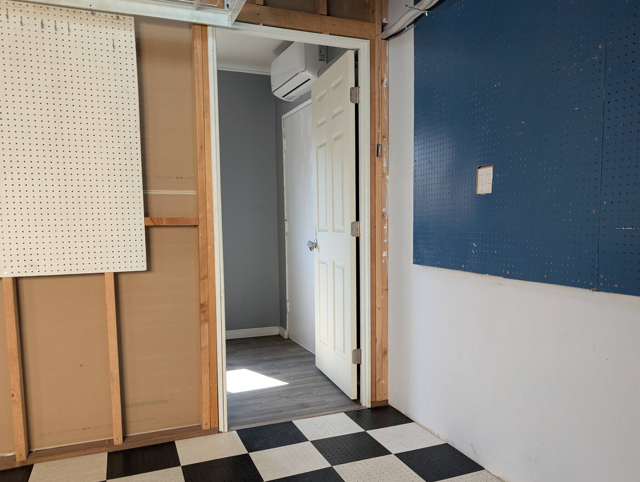 Bonus room accessed through garage - 4828 Sawtelle Blvd