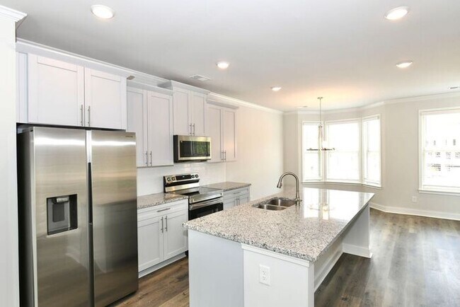 Building Photo - 574 Amarante Cir