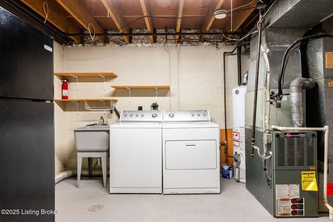 Building Photo - 2159 Bonnycastle Ave