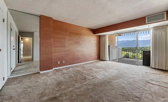 Building Photo - 411 Lakewood Cir