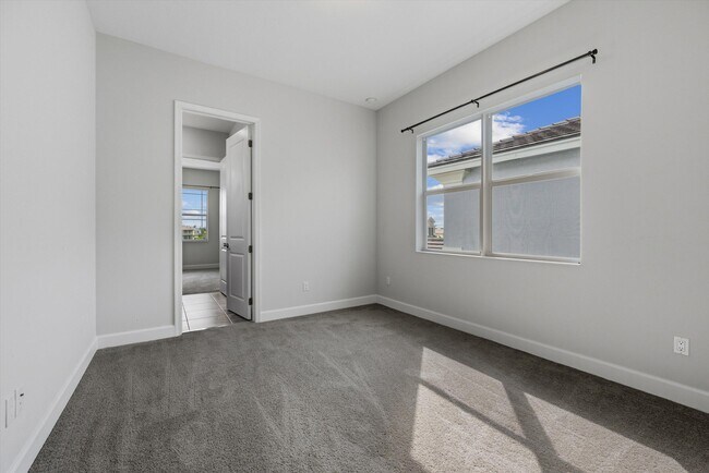 Building Photo - 14971 RedCove Pl