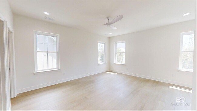 Building Photo - 2704 Bienville Ave