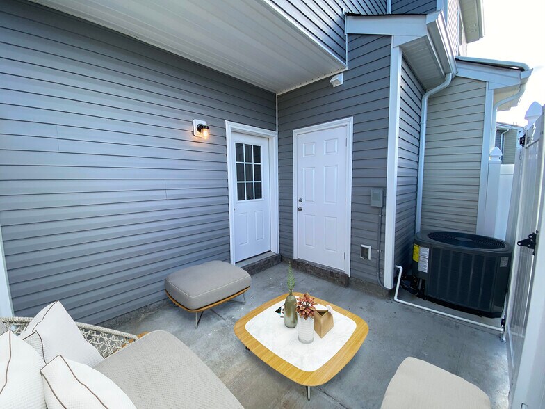 Virtual Staging - 5497 Cedar Ash Crossing