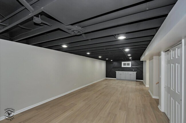 Building Photo - 1005 E Park St