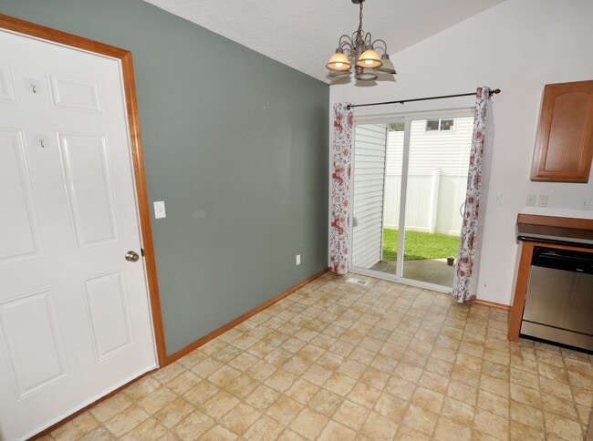 Building Photo - 7682 N Joanna Dr