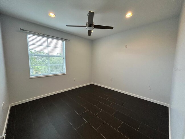 Building Photo - 1100 4th St N