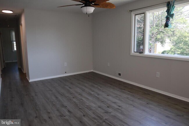 Building Photo - 332 Bailey Ave