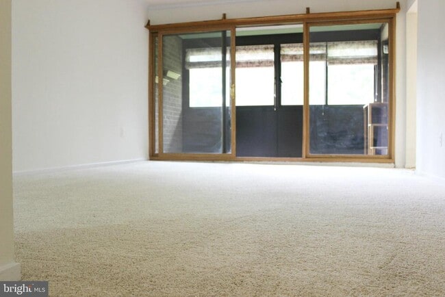 Building Photo - 561 Florida Ave