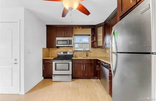 Building Photo - 23 Doris Ave