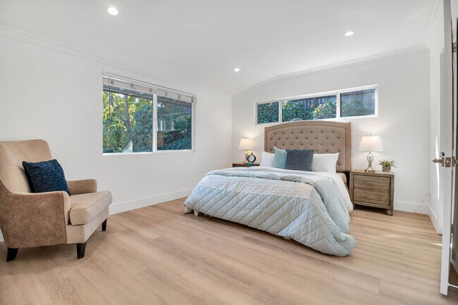 SUITE 1 - 16047 Meadowcrest Rd