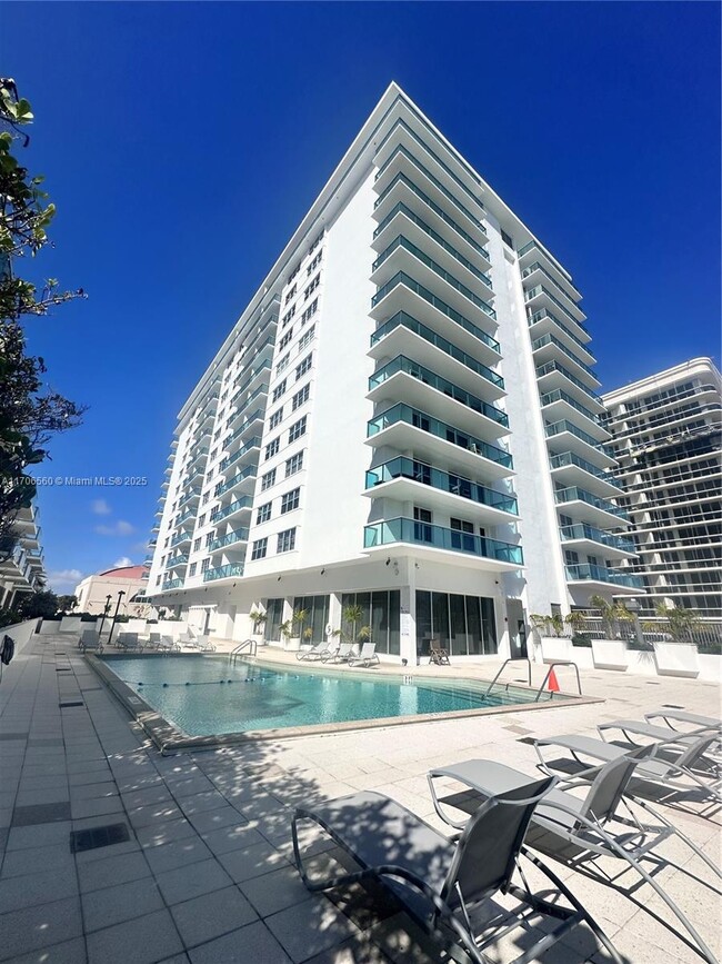 Building Photo - 9511 Collins Ave