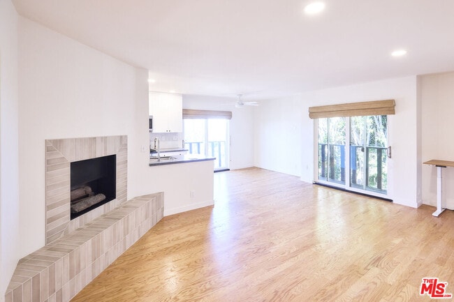 Primary Photo - 302 Ashland Ave