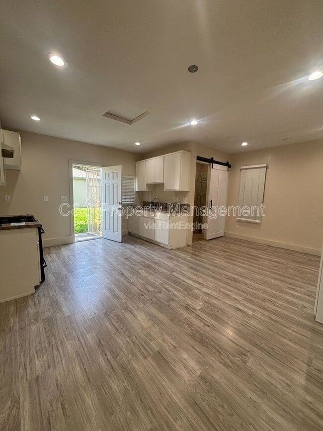 Building Photo - 1408 E 142nd St