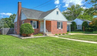 Building Photo - Coming Soon! Bright 3 Bedroom, 1 Bath Cape...