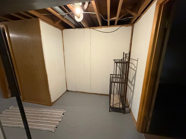 Building Photo - 1127 E Reynolds St