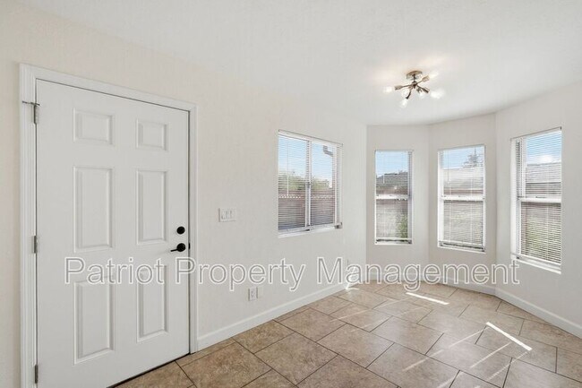 Building Photo - 3701 W Keim Dr