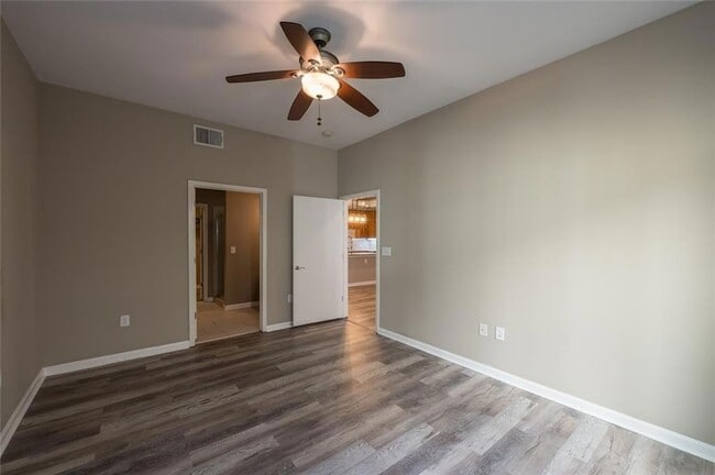 Building Photo - 5300 Peachtree Rd