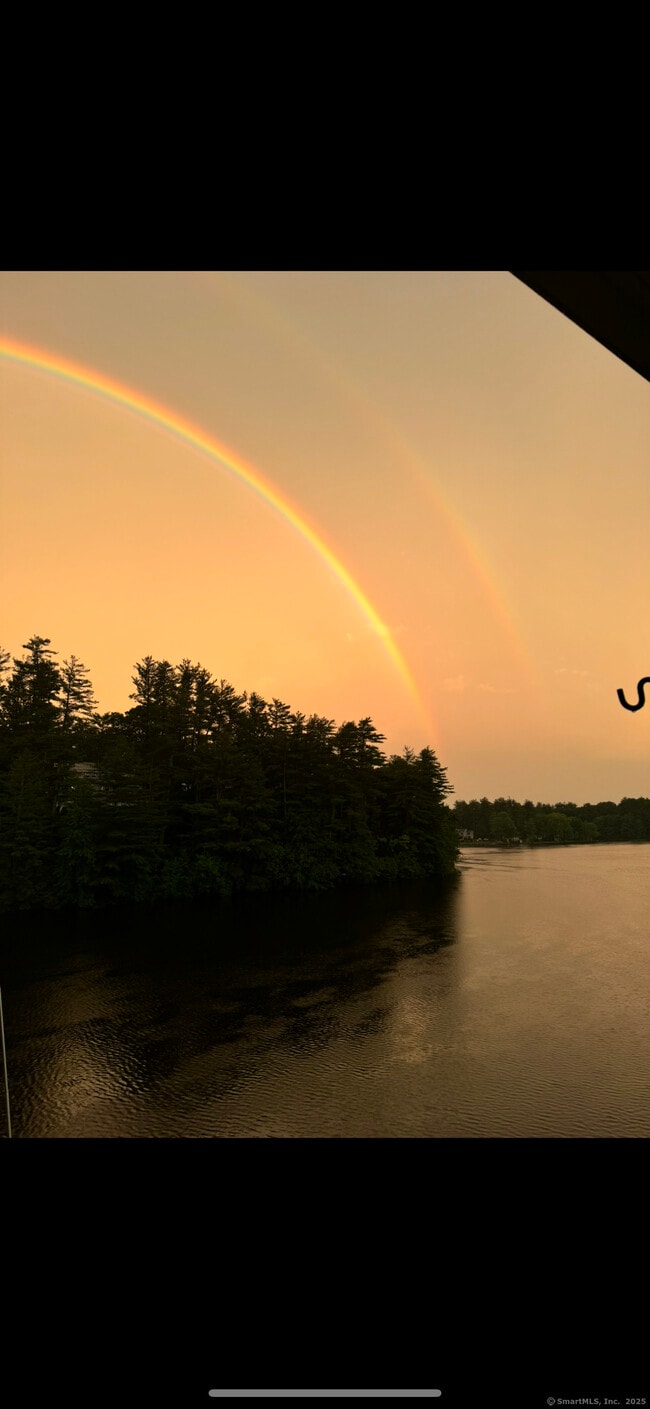 Building Photo - 26 Strong St