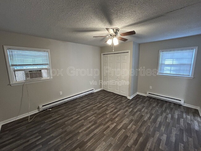 Building Photo - 402 S Yates St