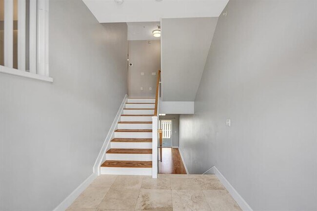 Building Photo - 1861 Coral Heights Blvd