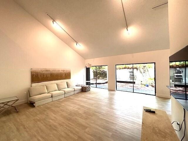 Building Photo - 3074 Aviation Ave