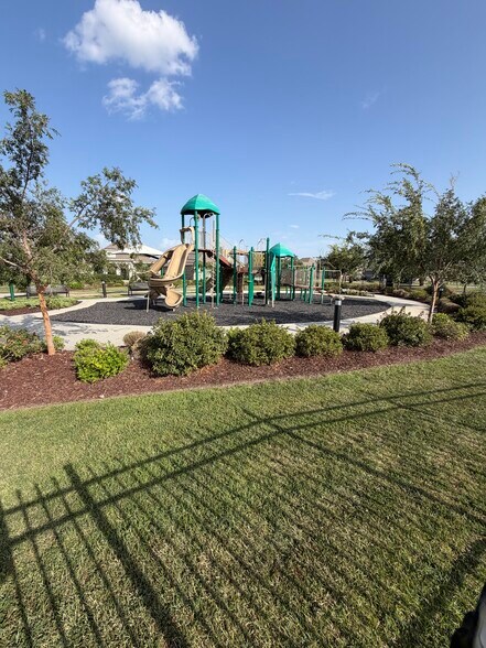 Building Photo - 3877 Seagull Cir