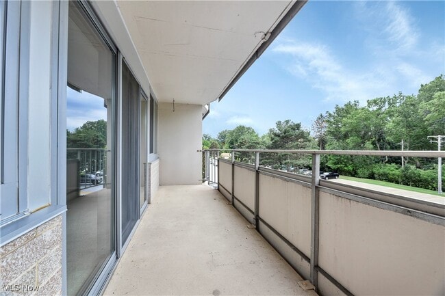 Building Photo - 12900 Lake Ave