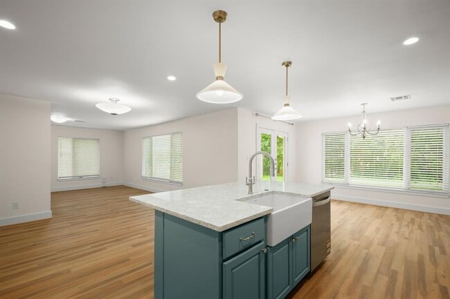 Building Photo - 3808 Tonkawa Trail