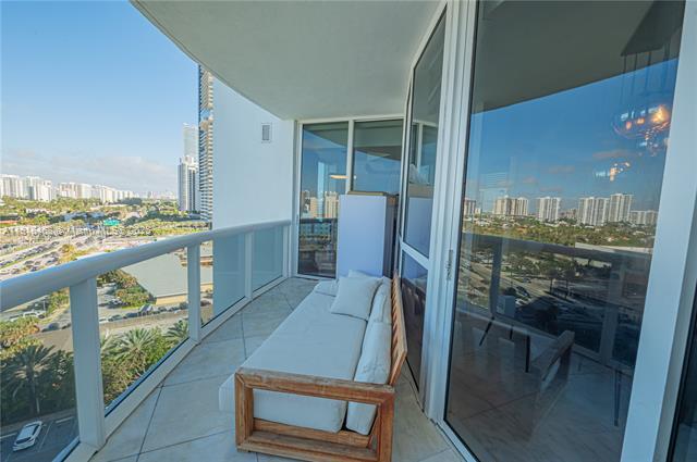 Building Photo - 18201 Collins Ave