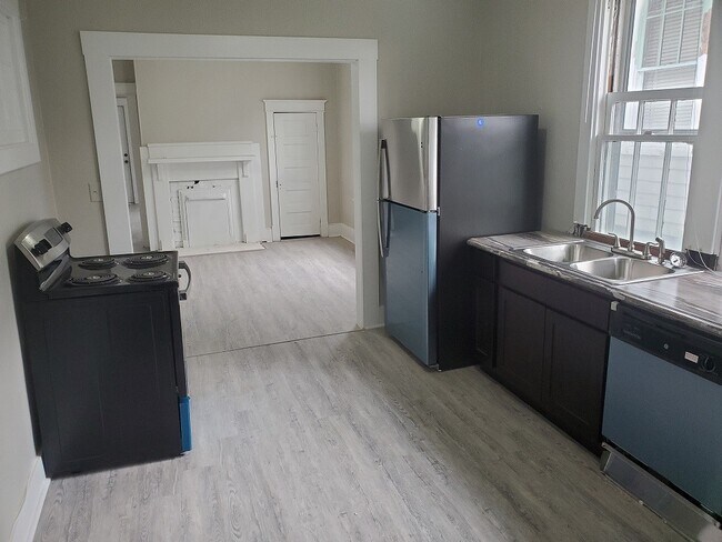 Building Photo - 405 N Boren St