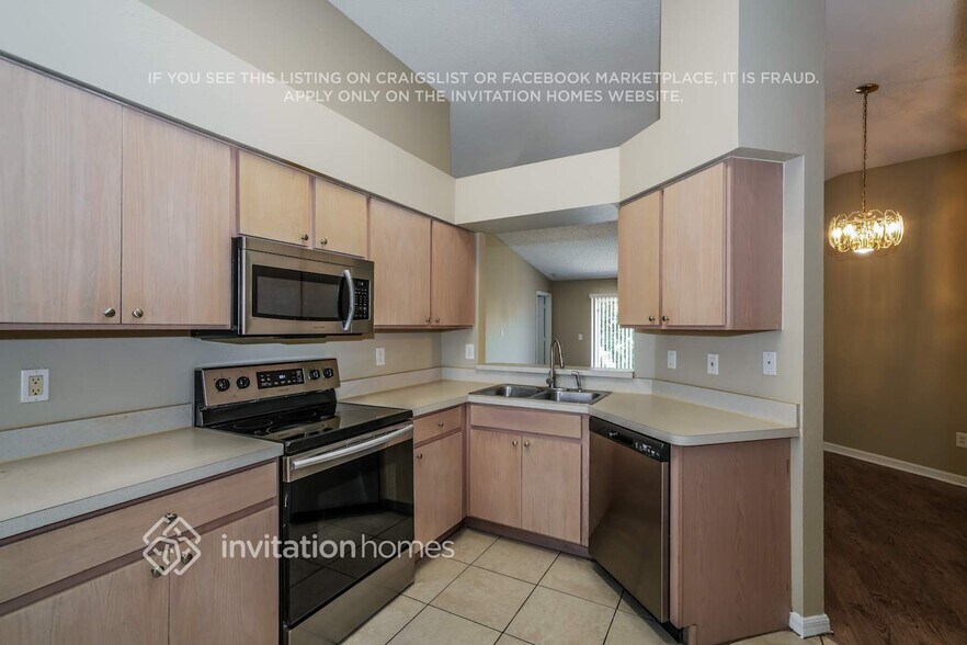 Building Photo - 11741 Brenford Crest Dr