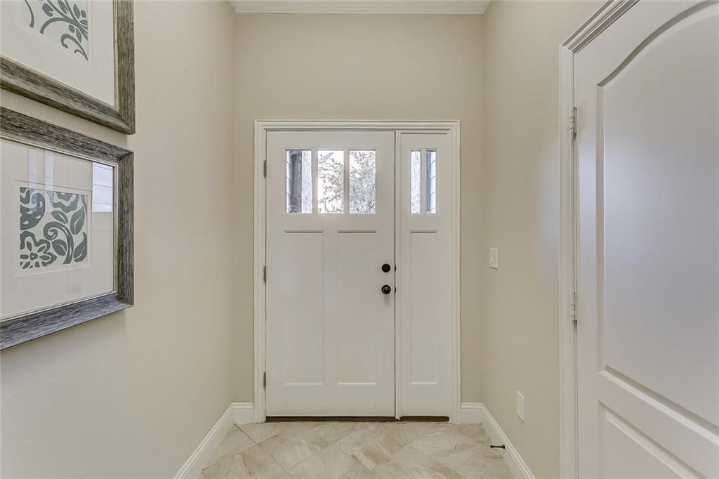 front door - 580 Hampshire Dr