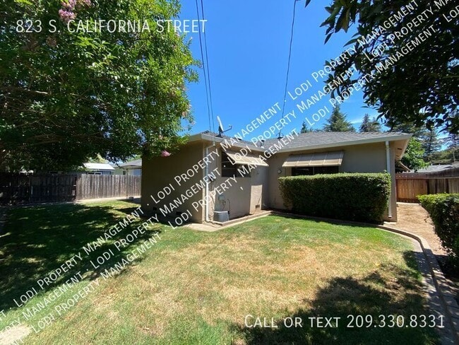 Building Photo - 823 S California St