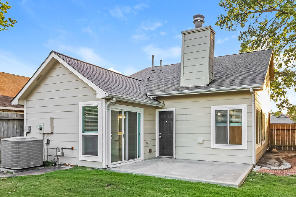 Building Photo - 10842 Riana Dr