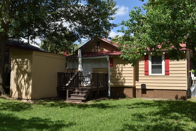 Building Photo - 324 Milledge Rd