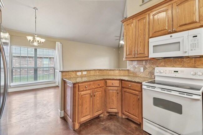 Building Photo - 317 Westgate Dr