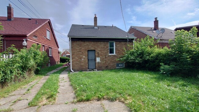 Building Photo - 9313 Harvard Rd