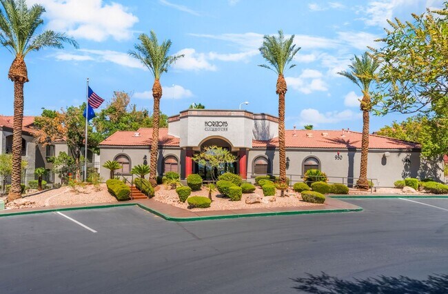 Building Photo - Gorgeous 3 Bedroom Seven Hills Condo For L...