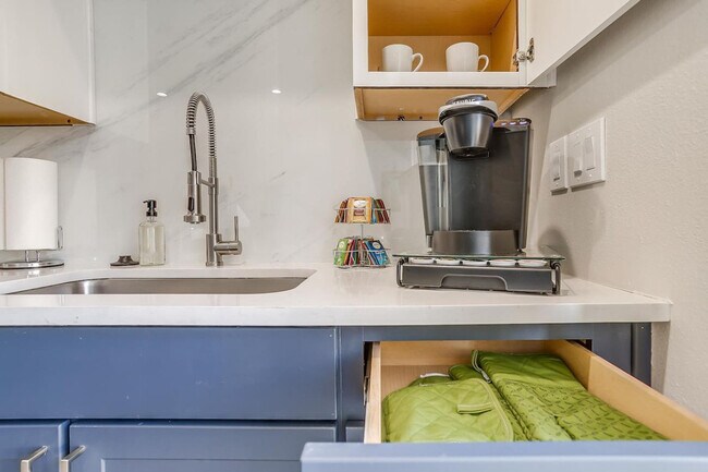 Building Photo - 2901 Indiana St