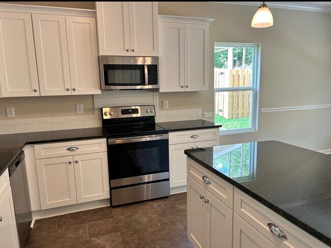 Building Photo - 233 Willowton Ln