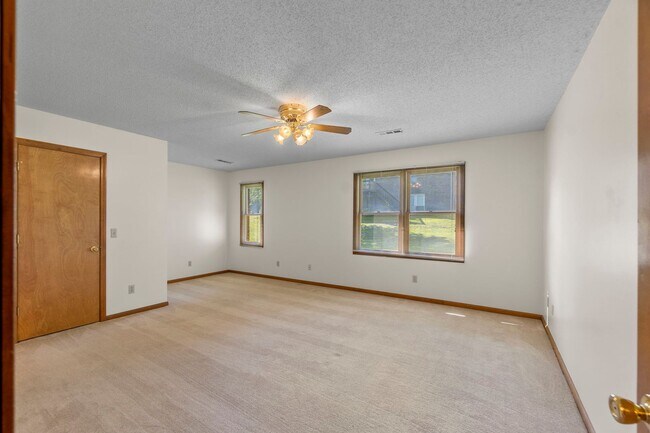 Building Photo - Stonebridge 3711/3713