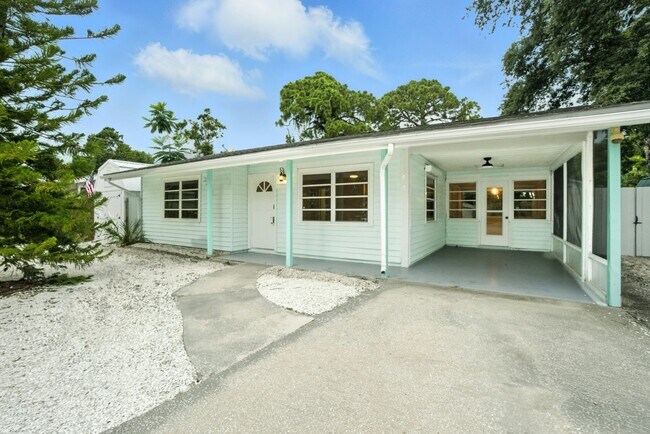 Primary Photo - 2431 Prospect St